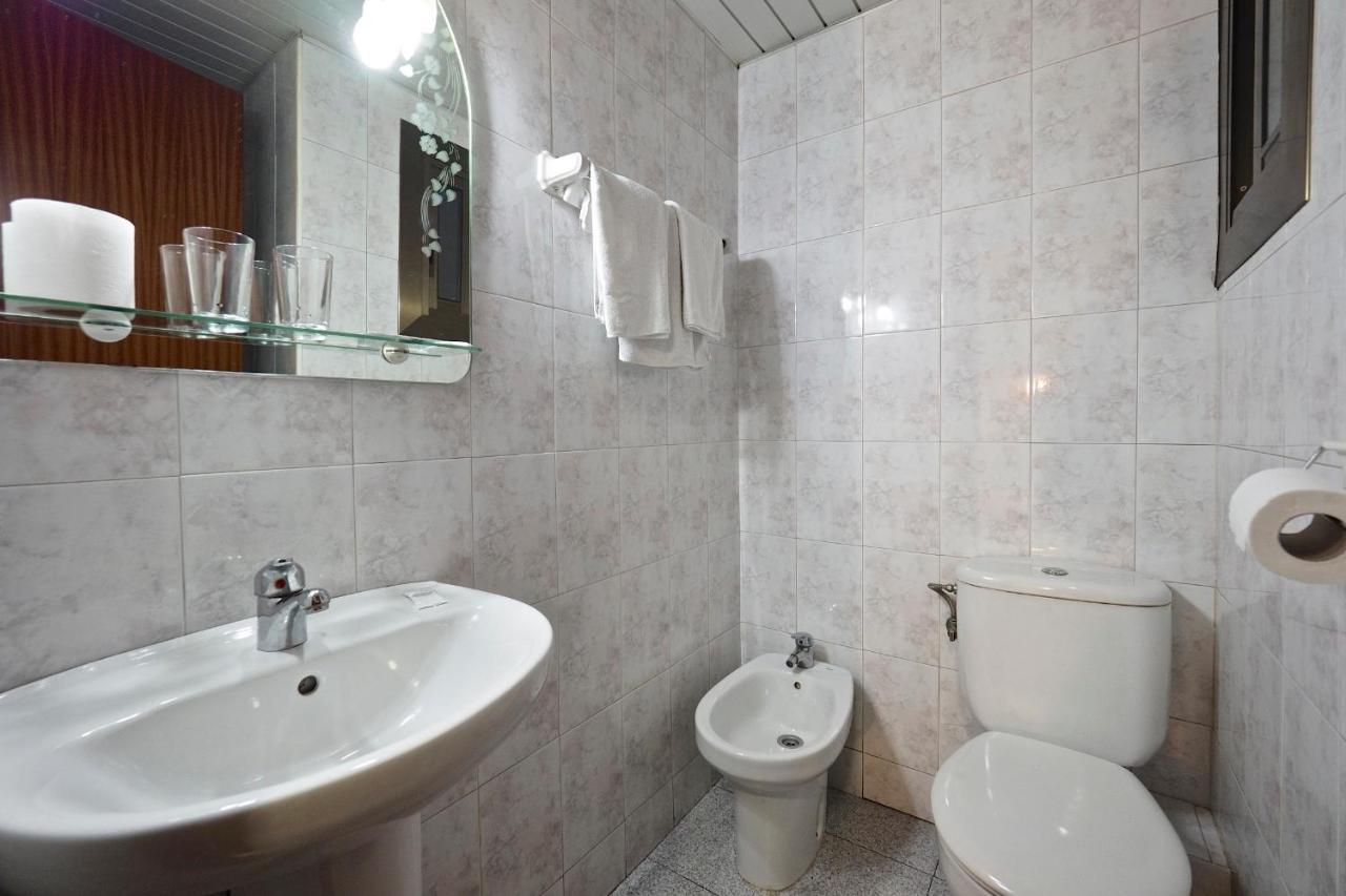 Hostal Ballestero Barcelona Exteriör bild
