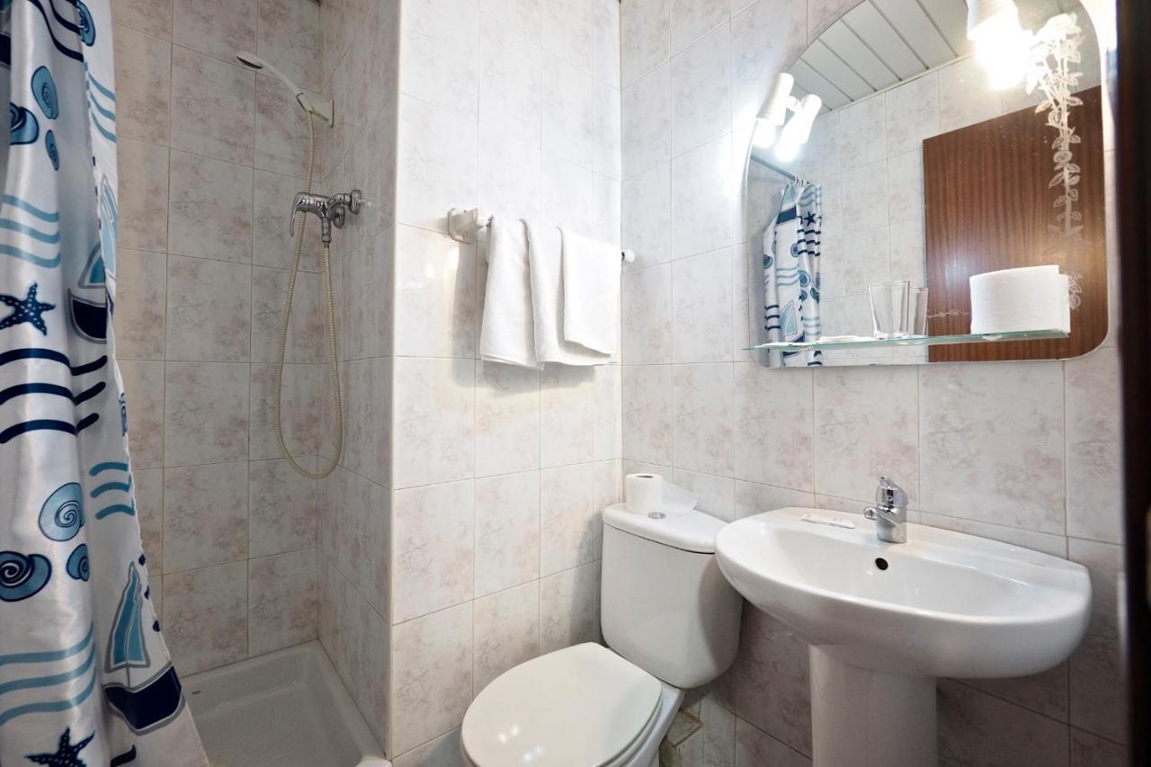 Hostal Ballestero Barcelona Exteriör bild