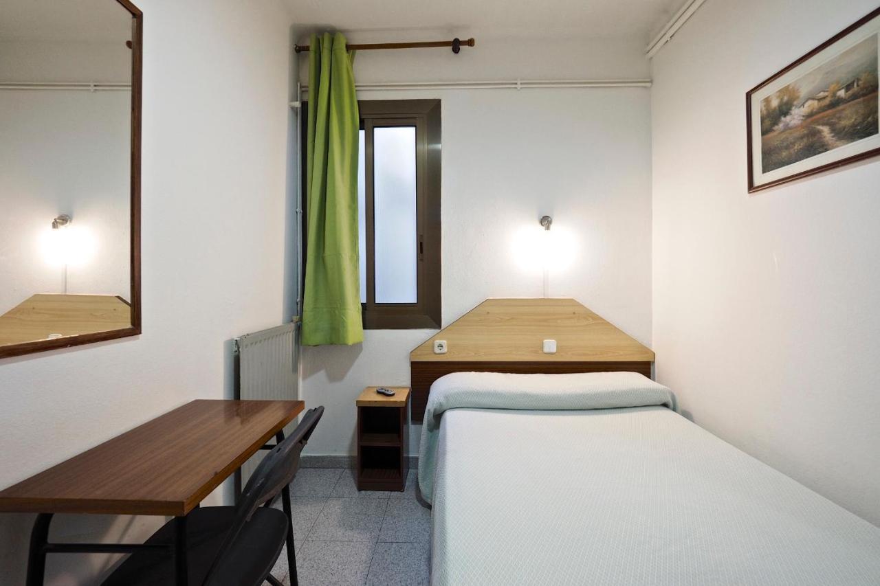 Hostal Ballestero Barcelona Exteriör bild