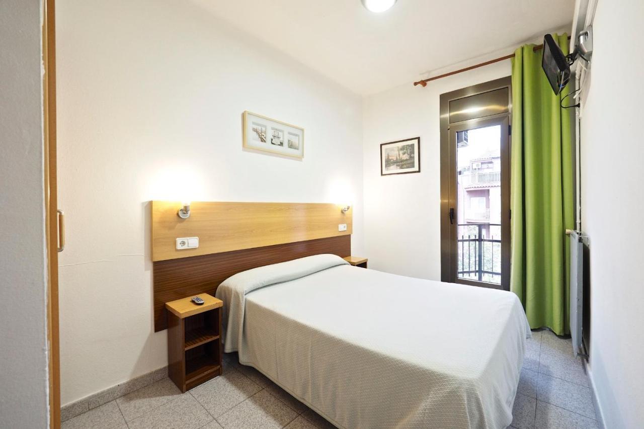 Hostal Ballestero Barcelona Exteriör bild