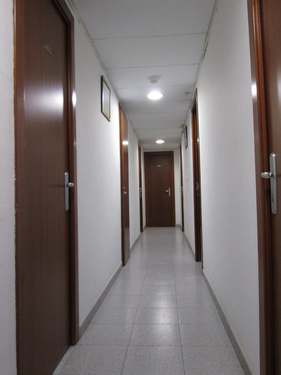 Hostal Ballestero Barcelona Exteriör bild